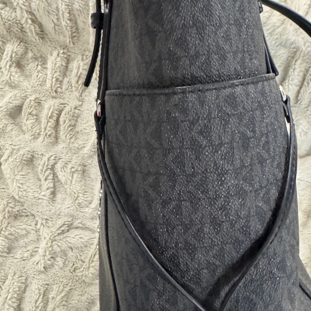 Michael Kors Voyager Tote Bag Zebra Stripe Calf Hair - Picture 7 of 12